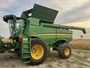 2022 John Deere S780