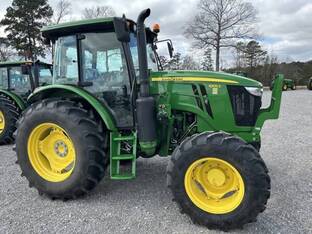 2025 John Deere 6105E Cab