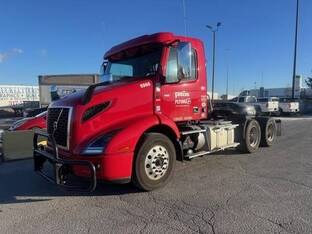 2022 Volvo VNR64T300