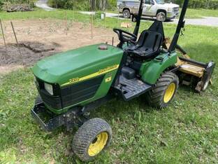 2005 John Deere 2210