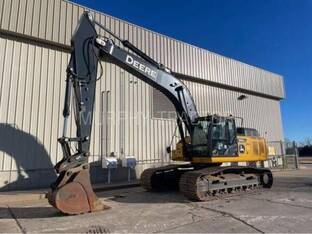 2022 John Deere 300G LC