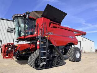 2025 Case IH 8260