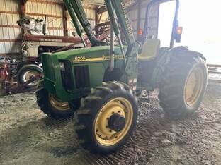 2004 John Deere 5205