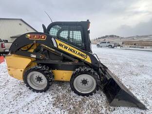 2016 New Holland L230