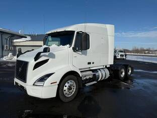 2022 Volvo VNR64T640