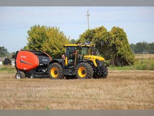 2026 JCB Fastrac 4220