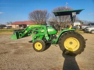 2011 John Deere 4105