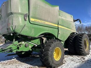 2023 John Deere S780