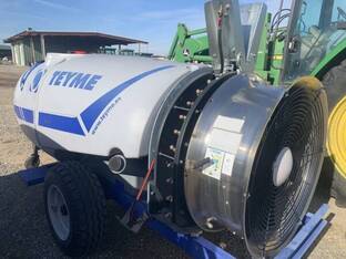 John Deere 528 airblast