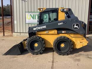 2024 John Deere 330 P