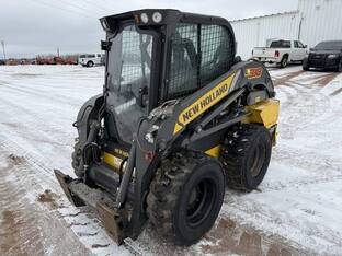 2023 New Holland L318