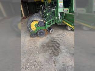 2013 John Deere 1770NT
