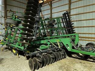 John Deere 726