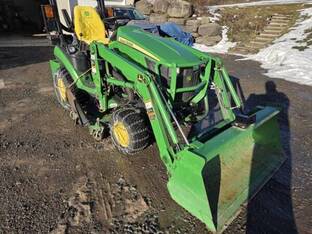 2014 John Deere 1025R