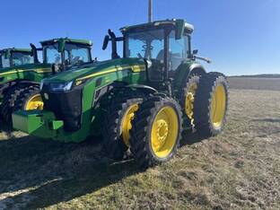 2025 John Deere 8R 340