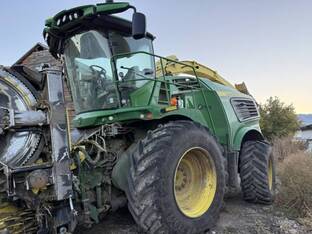 2021 John Deere 9900