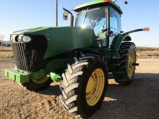 John Deere 7920