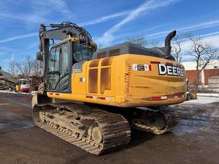 2019 John Deere 210G LC