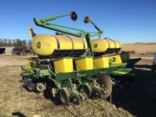 2011 John Deere 1760