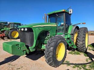 2002 John Deere 8220