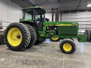 1990 John Deere 4755