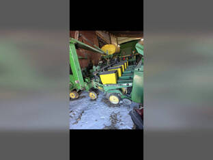 1994 John Deere 7200