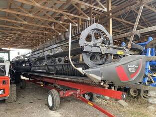 2018 MacDon Industries FD135