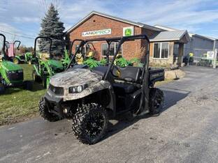 2022 John Deere XUV590E