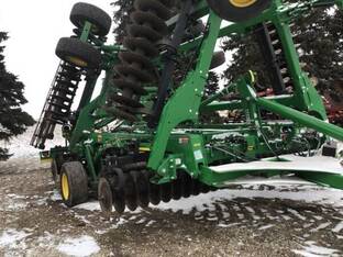 2022 John Deere 2660VT