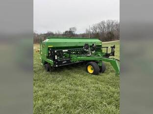 2009 John Deere 1590
