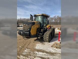 2020 Challenger MT743