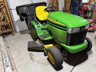 2000 John Deere GT225