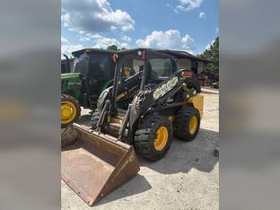 2013 New Holland L223