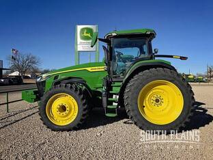 2022 John Deere 8R 340