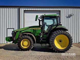 2023 John Deere 8R 250