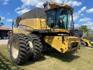 New Holland CR8080