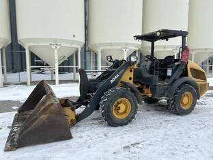 2015 John Deere 204K