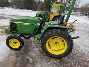 2004 John Deere 790