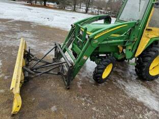 2005 John Deere 790