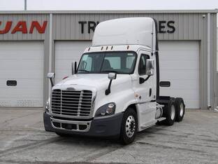 2020 Freightliner CASCADIA 125