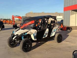 2017 can-am Maverick MAX 1000R Turbo