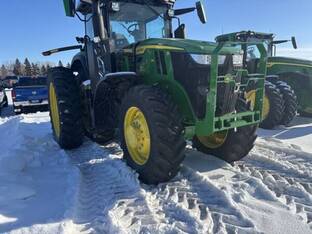 2025 John Deere 7R 230