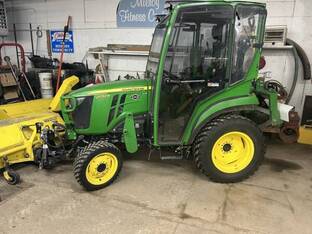2020 John Deere 2032R