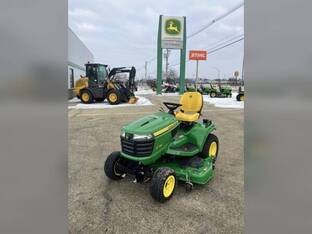 2023 John Deere X738