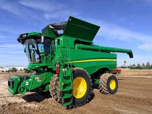 2024 John Deere S780