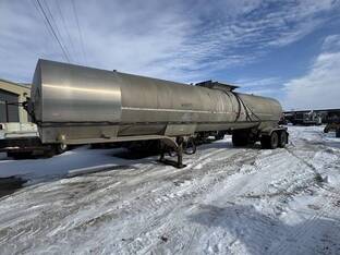 1983 Penske 7450 GALLON TANK