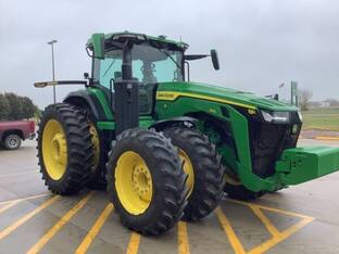 2023 John Deere 8R 370