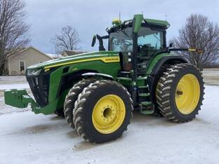 2022 John Deere 8R 370