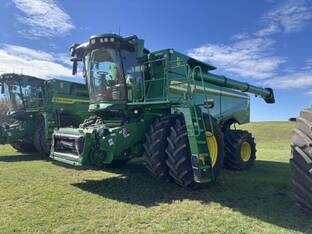 2025 John Deere S7 900