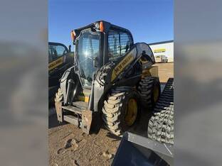 2021 New Holland L320